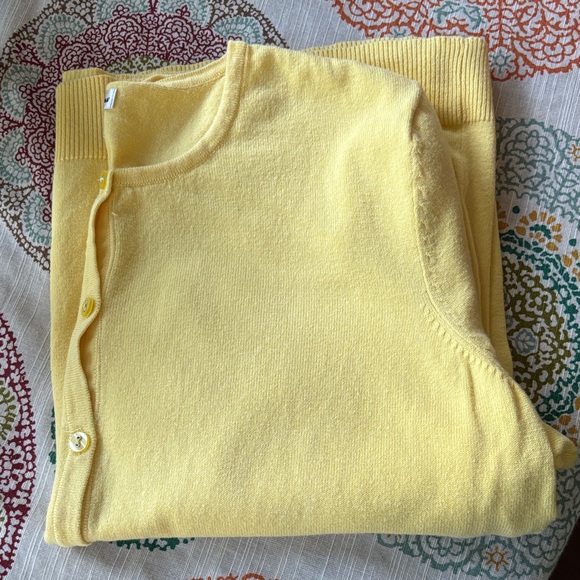 Croft & Barrow Soft Yellow Cardigan - Picture 2 of 6
